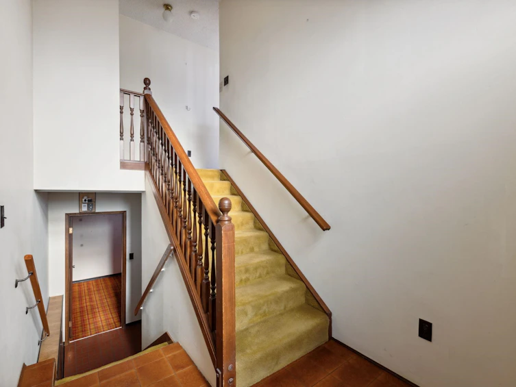 2235 E 51st Avenue, Vancouver, BC, V5P 1W4 - 3
