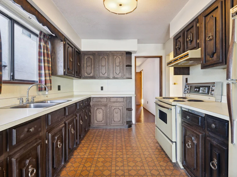 2235 E 51st Avenue, Vancouver, BC, V5P 1W4 - 11