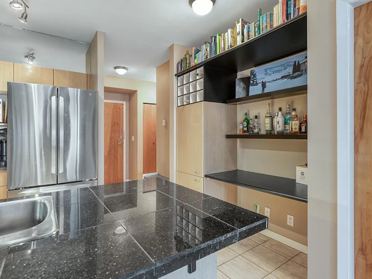 611-2228 Marstrand Avenue, Vancouver, BC, V6K 4T1 - 9