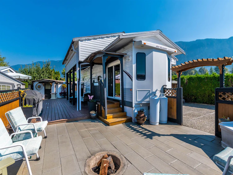 54-1436 Frost Road, Columbia Valley, BC, V2R 4X8 - 4