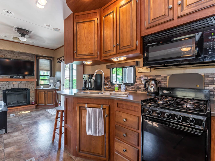 54-1436 Frost Road, Columbia Valley, BC, V2R 4X8 - 6
