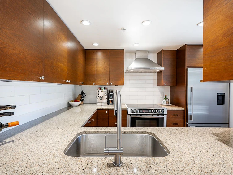 N101-628 W 13th Avenue, Vancouver, BC, V5Z 1N9 - 8