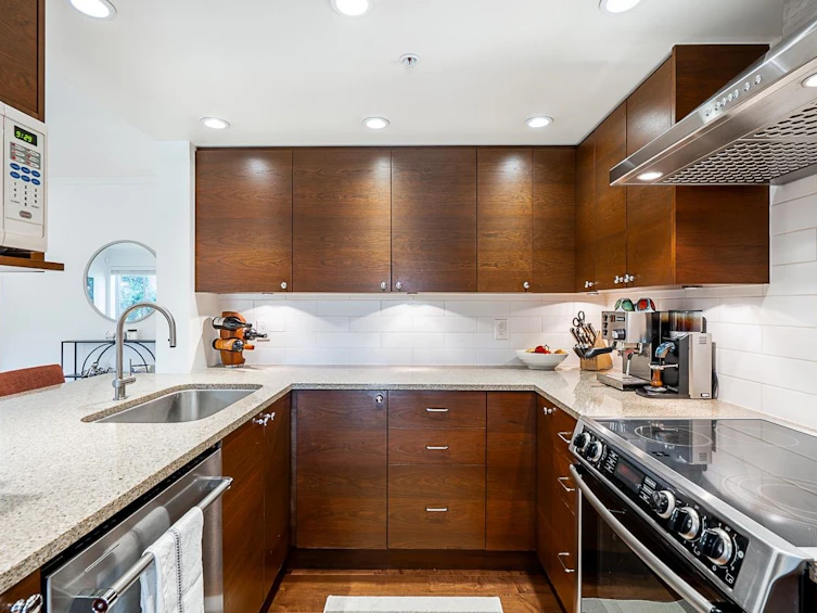 N101-628 W 13th Avenue, Vancouver, BC, V5Z 1N9 - 9