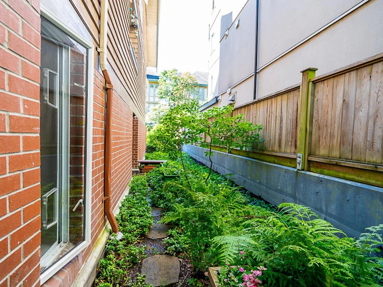 N101-628 W 13th Avenue, Vancouver, BC, V5Z 1N9 - 25