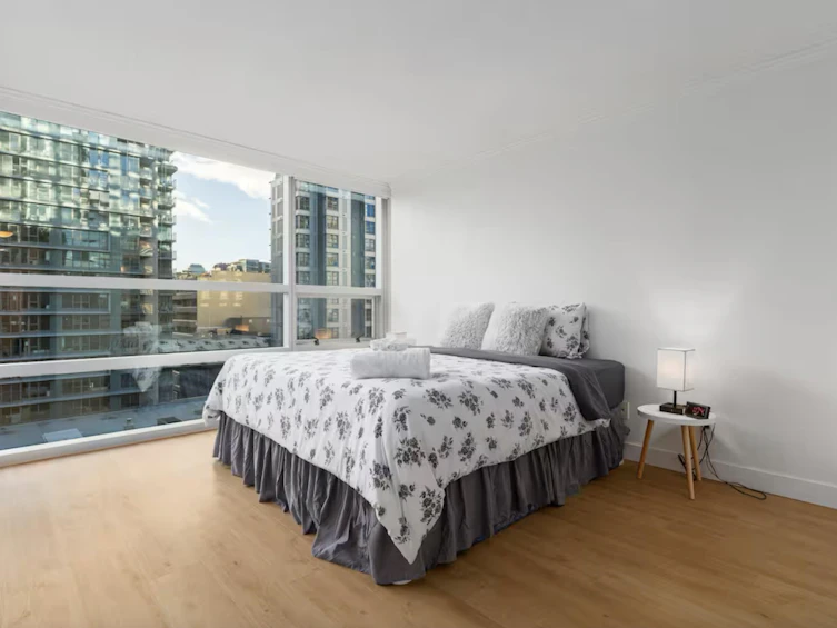 901-1050 Burrard Street, Vancouver, BC, V6Z 2S3 - 4