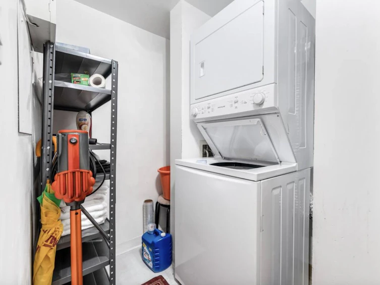 901-1050 Burrard Street, Vancouver, BC, V6Z 2S3 - 6