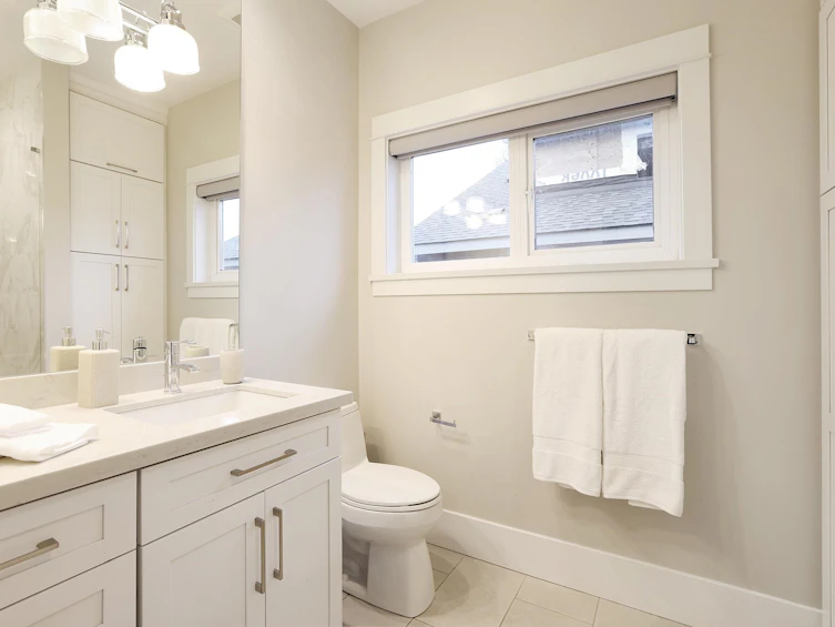1747 W 16th Avenue, Vancouver, BC, V6J 2L9 - 16