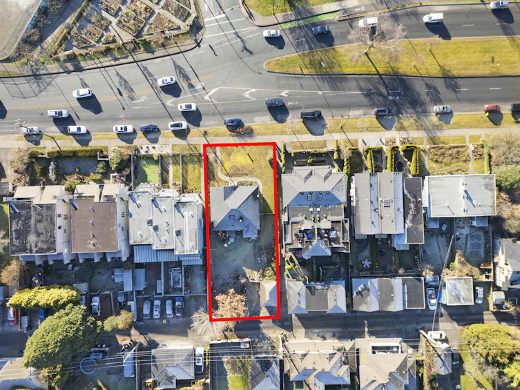 328 W 13th Street, North Vancouver, BC, V7M 1N8 - 32