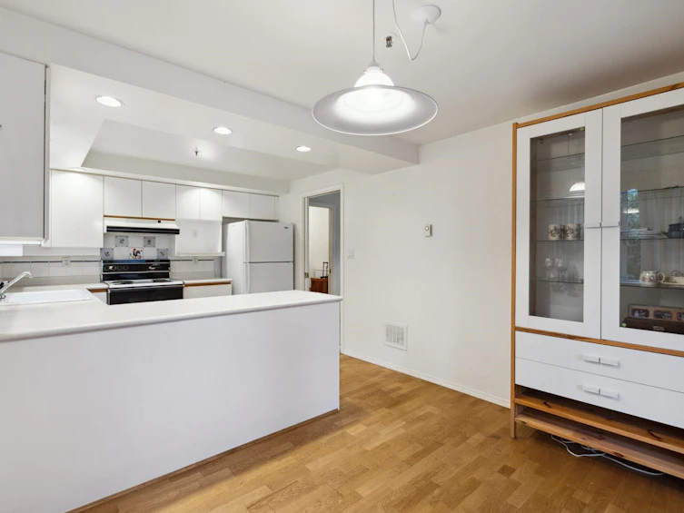 101-3377 Capilano Crescent, North Vancouver, BC, V7R 4W7 - 19
