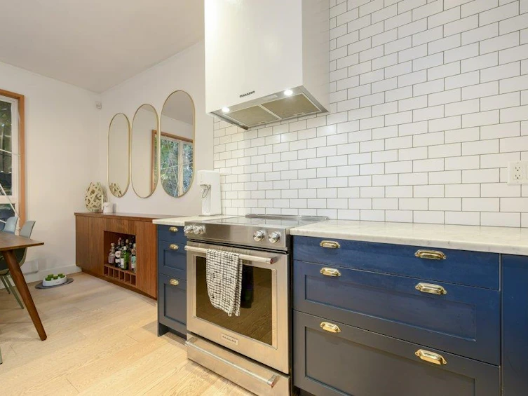 1055 E Pender Street, Vancouver, BC, V6A 4H9 - 9