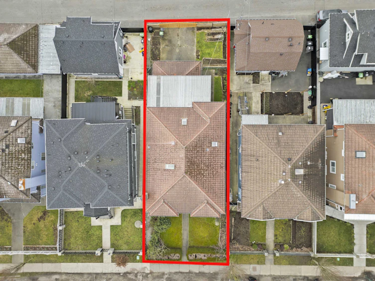 5907 Clarendon Street, Vancouver, BC, V5R 3K4 - 2