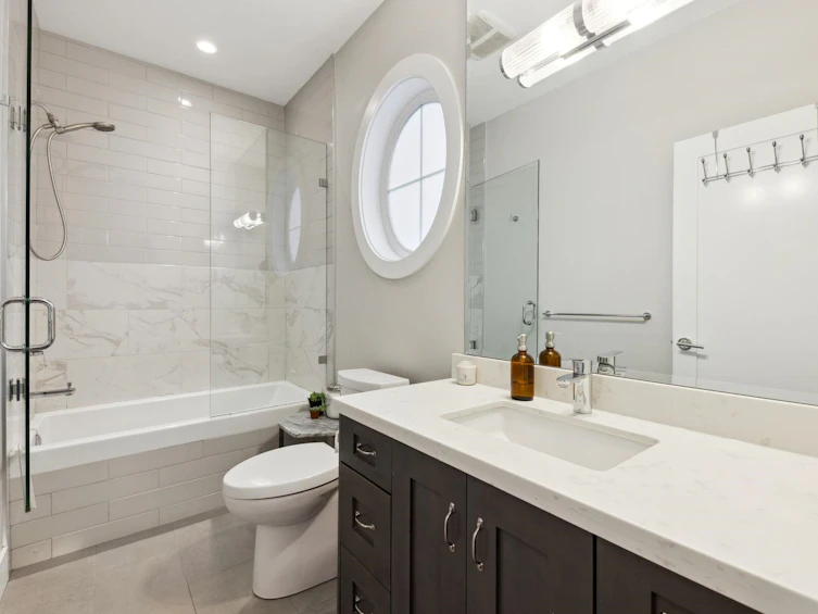 2625 Lakewood Drive, Vancouver, BC, V5N 4V3 - 21