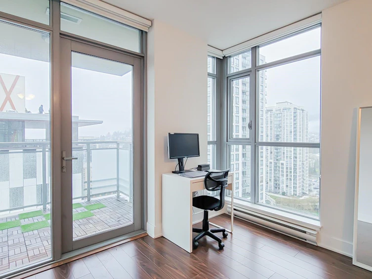 2101-3008 Glen Drive, Coquitlam, BC, V3B 0J5 - 9