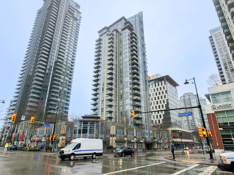 2101-3008 Glen Drive, Coquitlam, BC, V3B 0J5 - 19