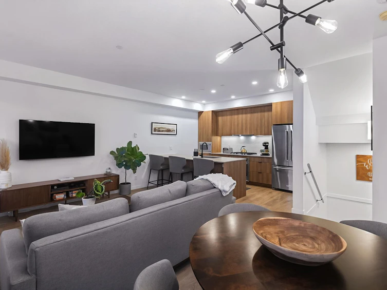 35-533 E 3rd Street, North Vancouver, BC, V7L 1G4 - 5