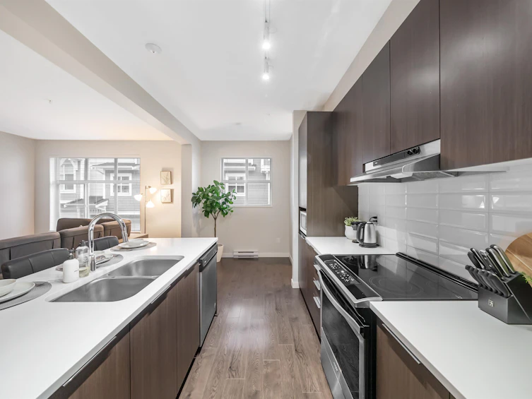 802-11295 Pazarena Place, Maple Ridge, BC, V2X 4K9 - 7