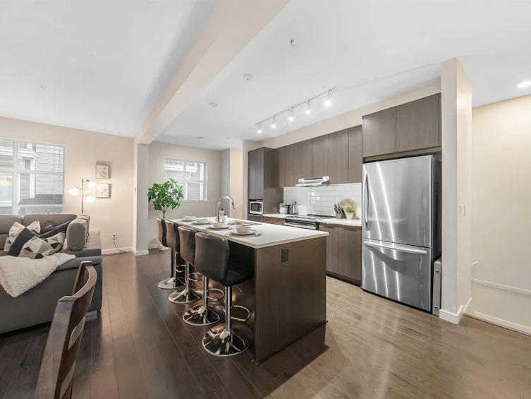802-11295 Pazarena Place, Maple Ridge, BC, V2X 4K9 - 9