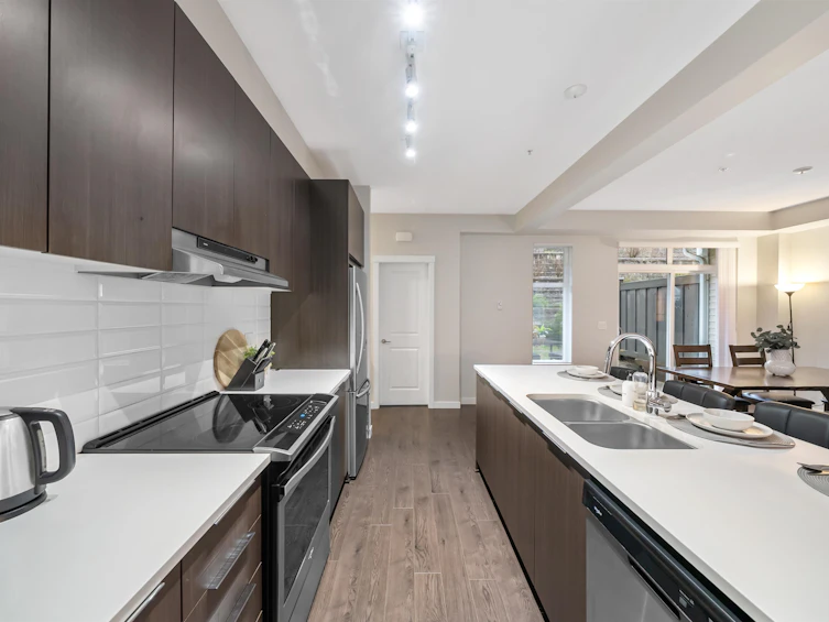802-11295 Pazarena Place, Maple Ridge, BC, V2X 4K9 - 8