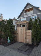526 E 10th Avenue