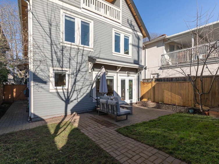 526 E 10th Avenue, Vancouver, BC, V5T 2A4 - 26