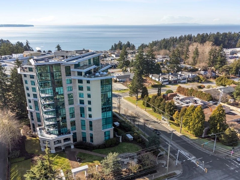 903 - 14824 North Bluff Road, Surrey BC V4B 3E2