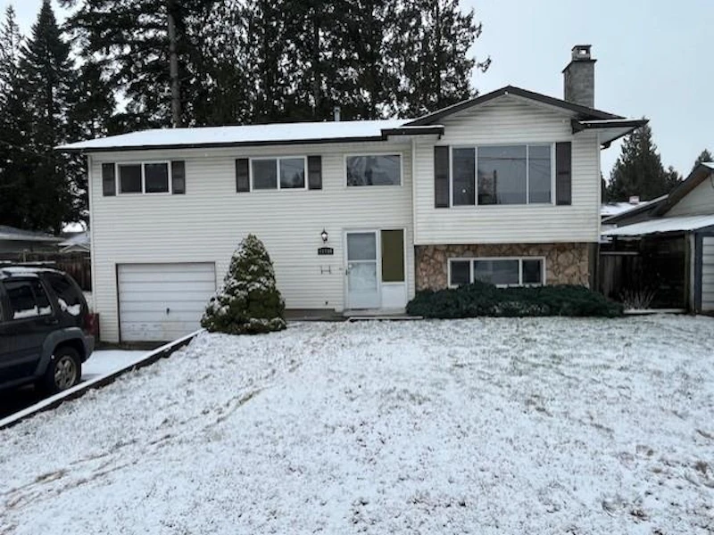 11740 195a Street, Pitt Meadows BC V3Y 1G8