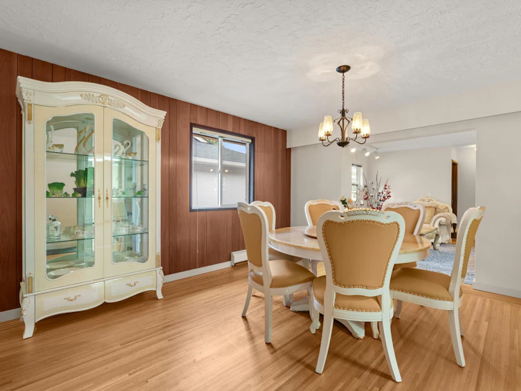 4651 W 16th Avenue, Vancouver, BC, V6R 3E9 - 5