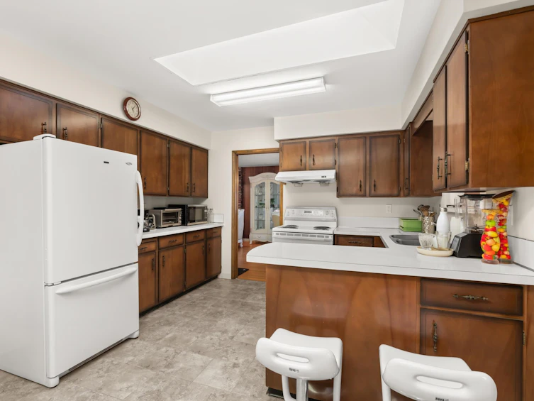 4651 W 16th Avenue, Vancouver, BC, V6R 3E9 - 12
