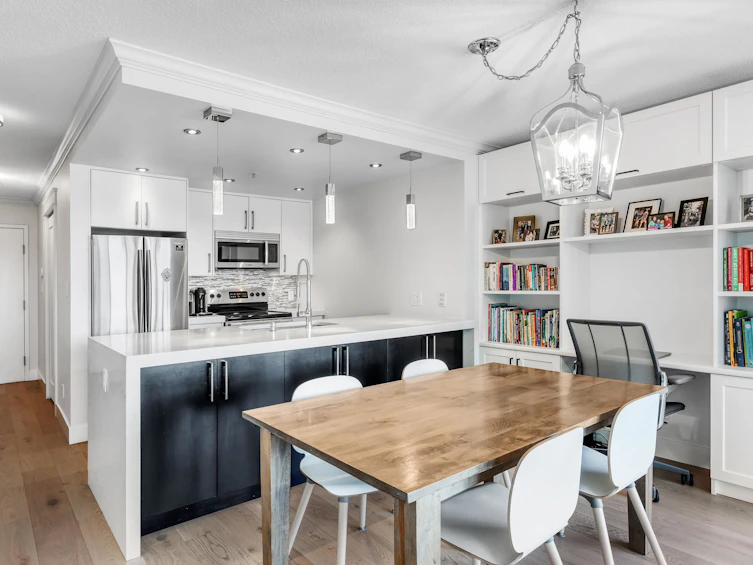305-1201 Marinaside Crescent, Vancouver, BC, V6Z 2V2 - 4