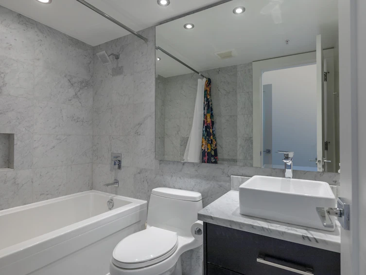 305-1201 Marinaside Crescent, Vancouver, BC, V6Z 2V2 - 11