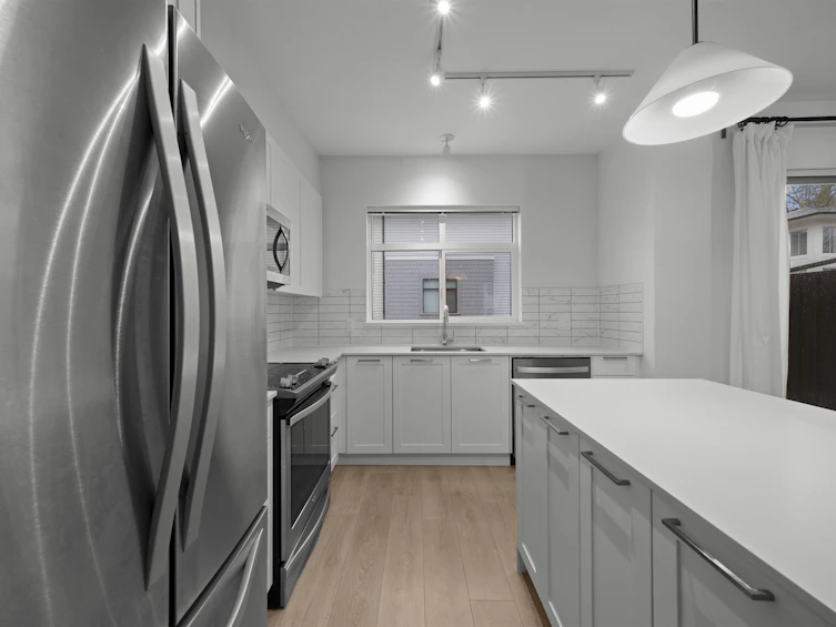 1704-18505 Laurensen Place, Surrey, BC, V4N 6R7 - 13