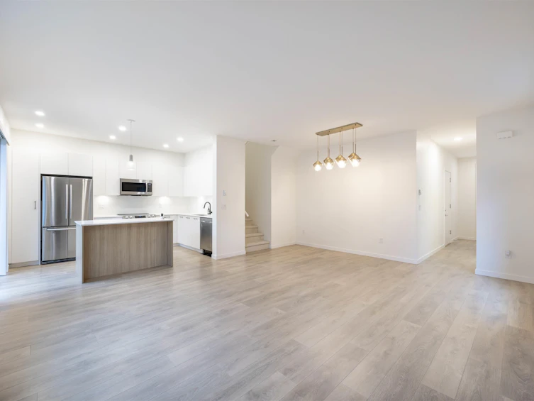 17-15255 Sitka Drive, Surrey, BC, V3S 0B1 - 8