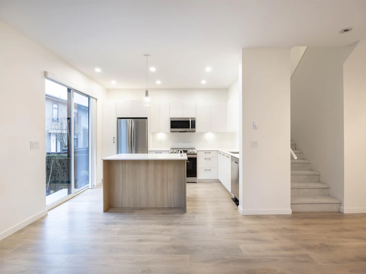 17-15255 Sitka Drive, Surrey, BC, V3S 0B1 - 9