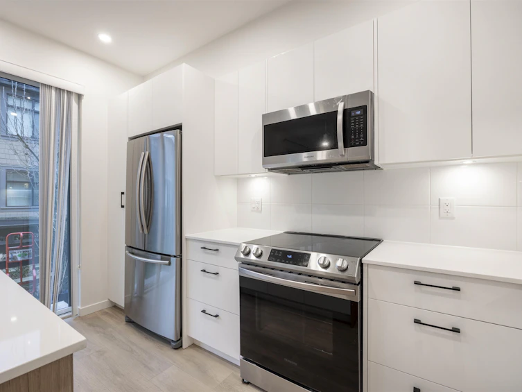17-15255 Sitka Drive, Surrey, BC, V3S 0B1 - 11
