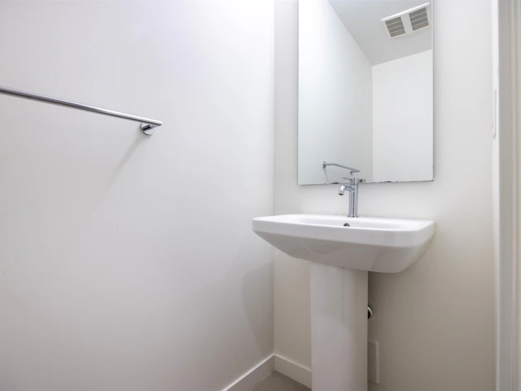 17-15255 Sitka Drive, Surrey, BC, V3S 0B1 - 18
