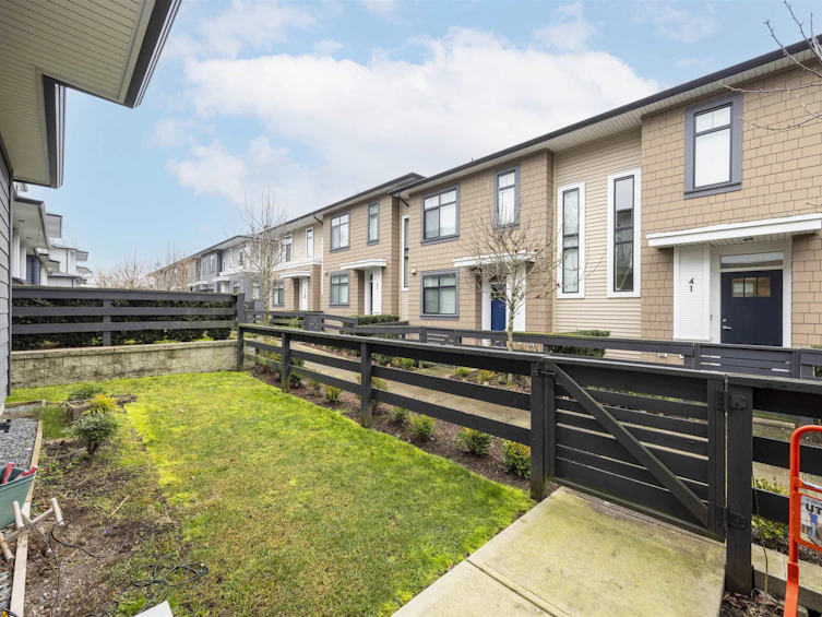 17-15255 Sitka Drive, Surrey, BC, V3S 0B1 - 5