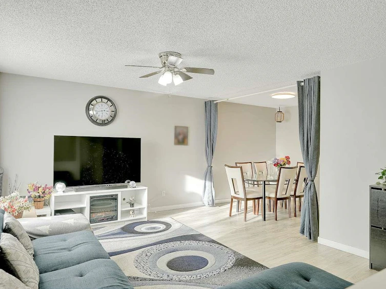 613-13923 72 Avenue, Surrey, BC, V3W 2P6 - 2
