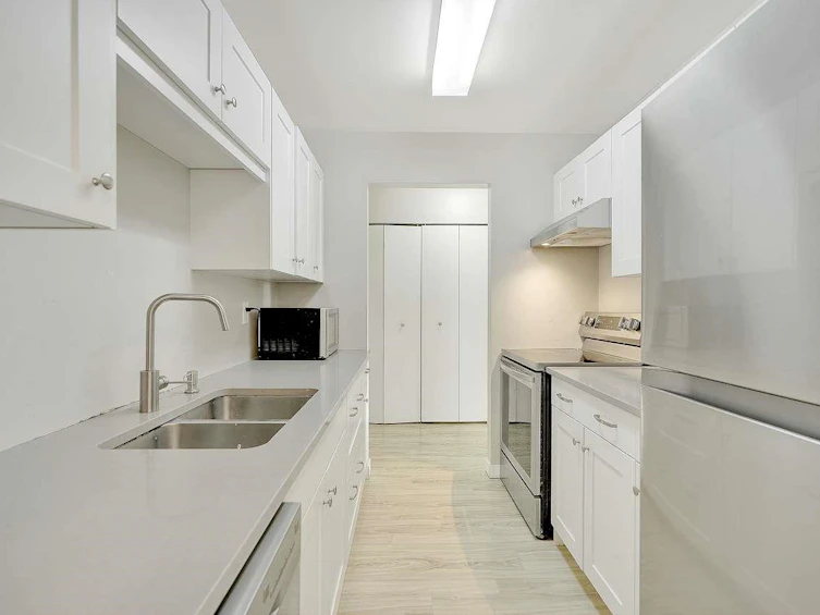 613-13923 72 Avenue, Surrey, BC, V3W 2P6 - 7