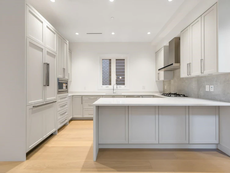 5836 Highbury Street, Vancouver, BC, V6N 1Z1 - 9
