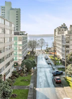 205 1050 Chilco Street