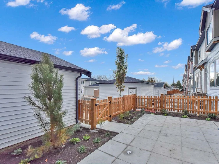 20521 74b Avenue, Langley, BC, V2Y 1V5 - 40