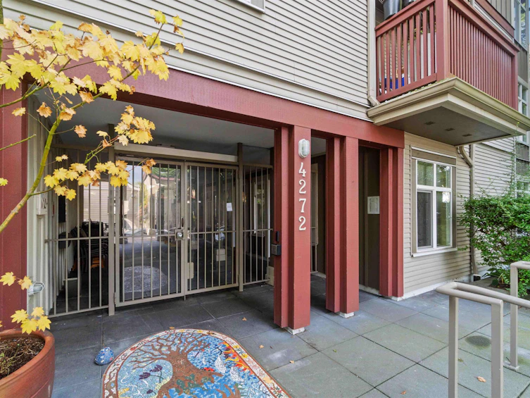 401-4272 Albert Street, Burnaby, BC, V5C 2E8 - 2