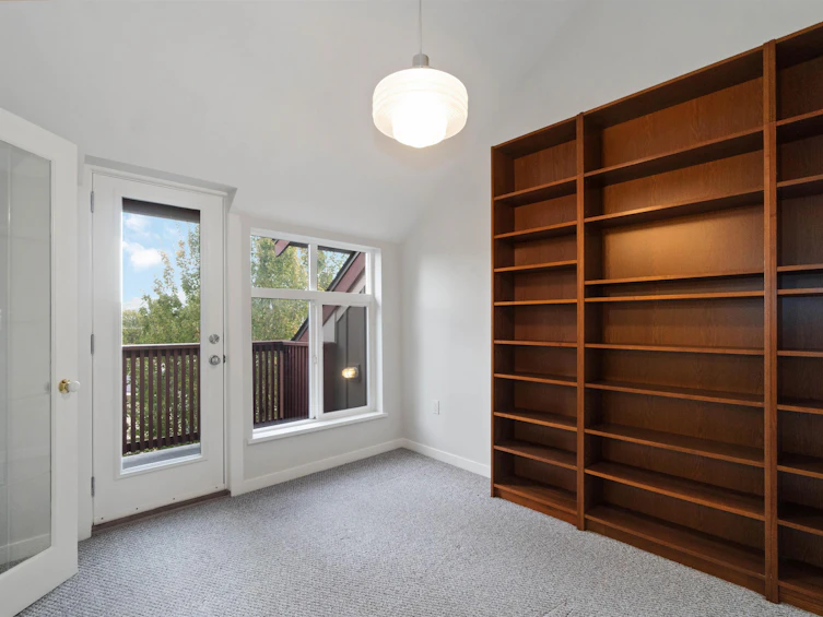 401-4272 Albert Street, Burnaby, BC, V5C 2E8 - 9