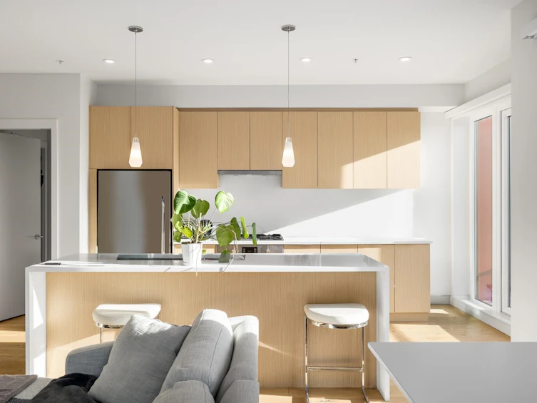 401-108 E 35th Avenue, Vancouver, BC, V5W 1A6 - 2