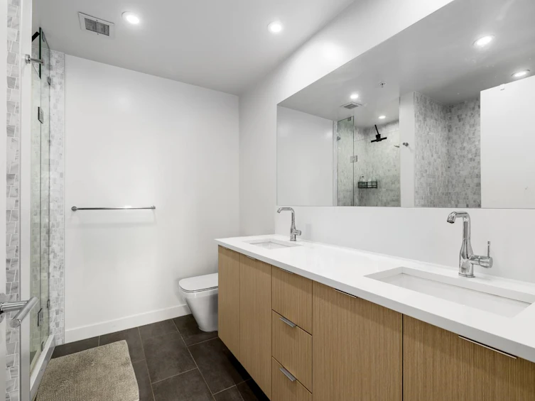 401-108 E 35th Avenue, Vancouver, BC, V5W 1A6 - 12