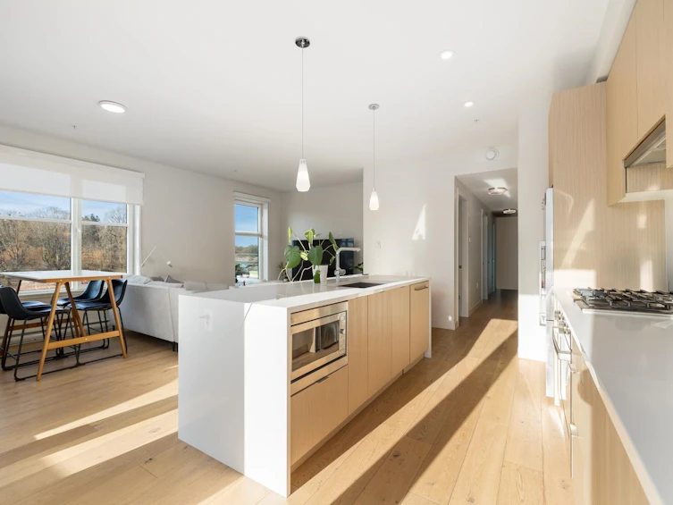 401-108 E 35th Avenue, Vancouver, BC, V5W 1A6 - 3
