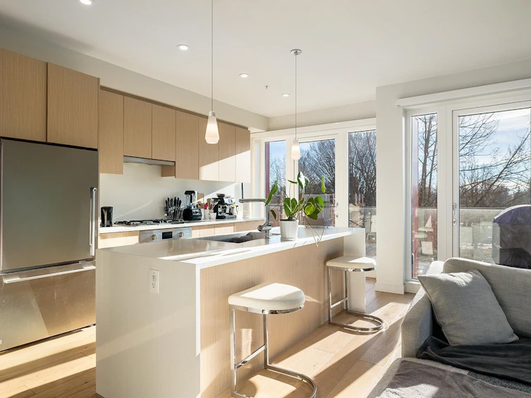401-108 E 35th Avenue, Vancouver, BC, V5W 1A6