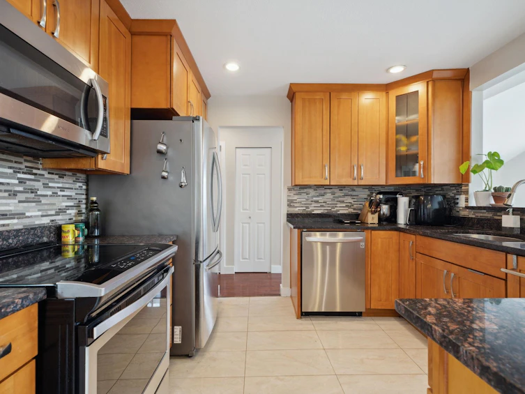 1385 Yarmouth Street, Port Coquitlam, BC, V3C 5P9 - 9