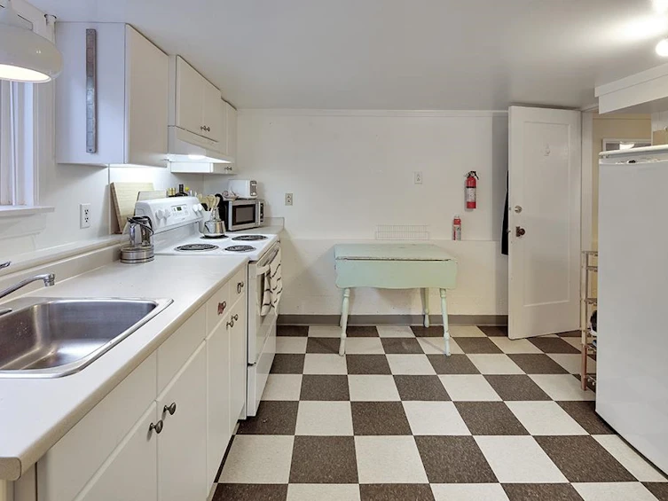 1595 E 13th Avenue, Vancouver, BC, V5N 2B7 - 22