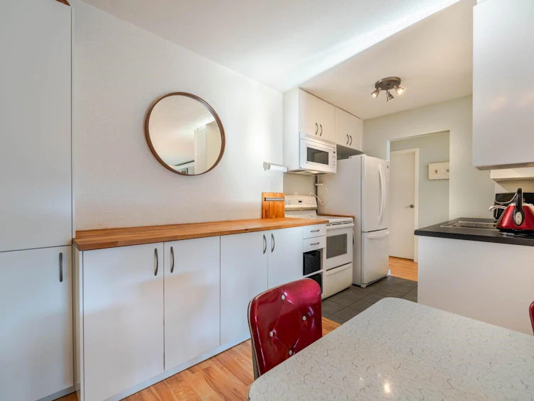 304-930 E 7th Avenue, Vancouver, BC, V5T 1P6 - 8